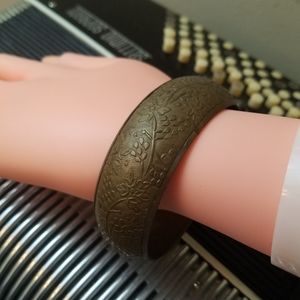 BEAUTIFUL & UNIQUE ANTIQUE BRONZE HOLLOW BANGLE BRACELET
